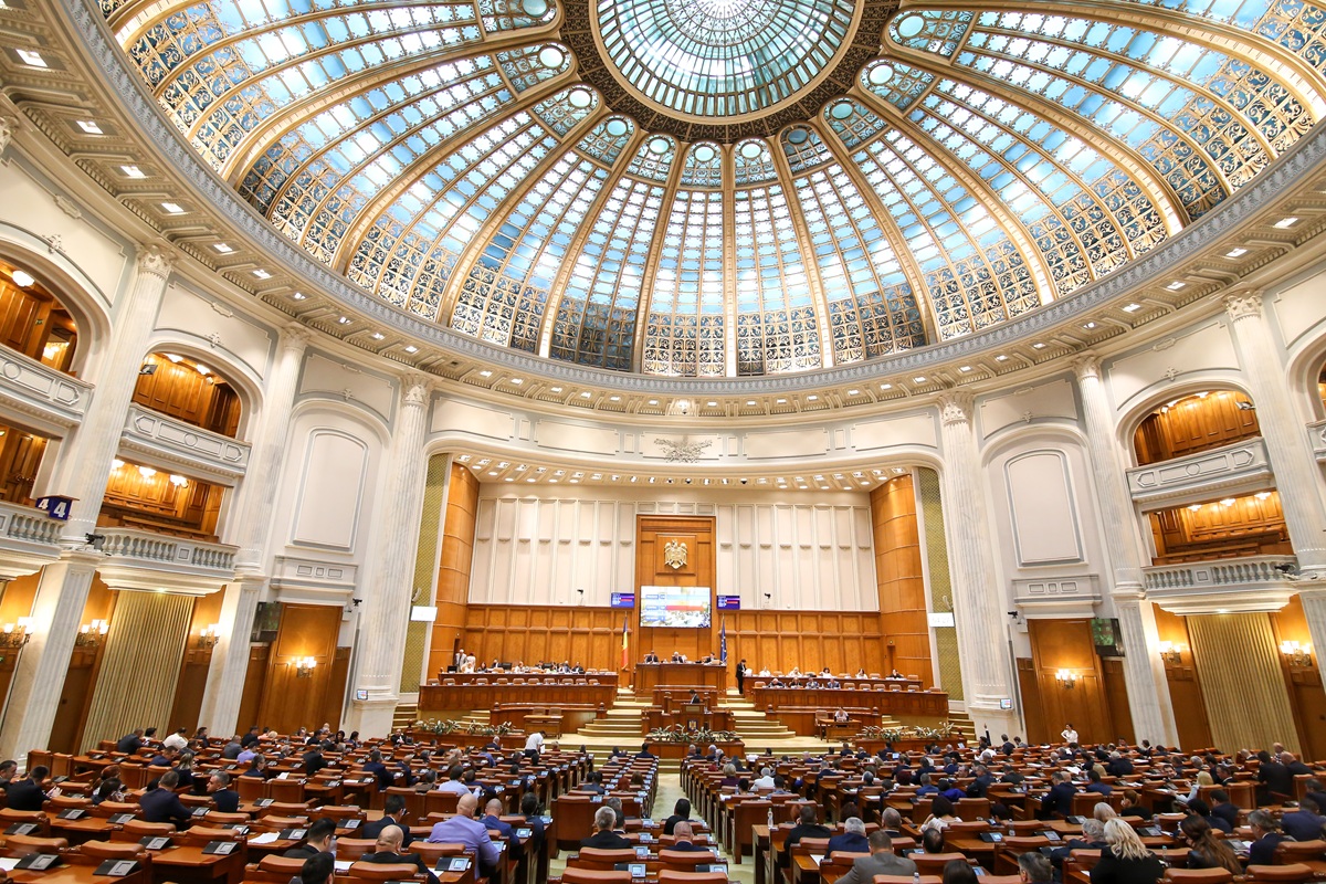 Parlamentul începe a doua sesiune ordinară din an! Au fost convocate Camera Deputaților și Parlamentul