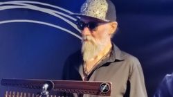 Marius Keseri de la Direcția 5, condus pe ultimul drum! Imagini sfâșietoare, surprinse la Cimitirul Militar Ghencea. Cine sunt oamenii care au mers să își ia „adio” de la regretatul artist?