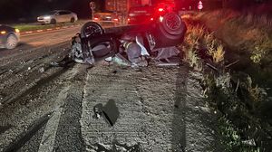 Accident grav în Tecuci! Un bărbat în vârstă de 43 de ani a ajuns în stare de inconștiență la spital, după ce mașina lui s-a răsturnat în afara părții carosabile