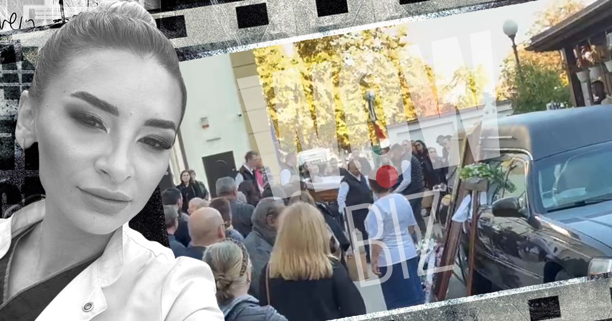 Imagini cutremurătoare cu momentul în care sicriul cu trupul neînsuflețit al Ștefaniei Szabo este scos din biserică! Doctorița găsită moartă în camera de gardă, condusă de familie și apropiați spre locul unde își va dormi somnul de veci | EXCLUSIV