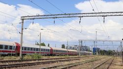 Accident tragic pe calea ferată din stația Jilava! Un tren a lovit din plin o mașină: sunt patru morți și o persoană inconștientă