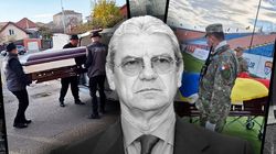 Primele imagini cu Emeric Ienei în sicriu! Trupul neînsuflețit al marelui antrenor a ajuns la Stadionul Iuliu Bodola din Oradea. Ce se întâmplă în aceste momente, cutremurător