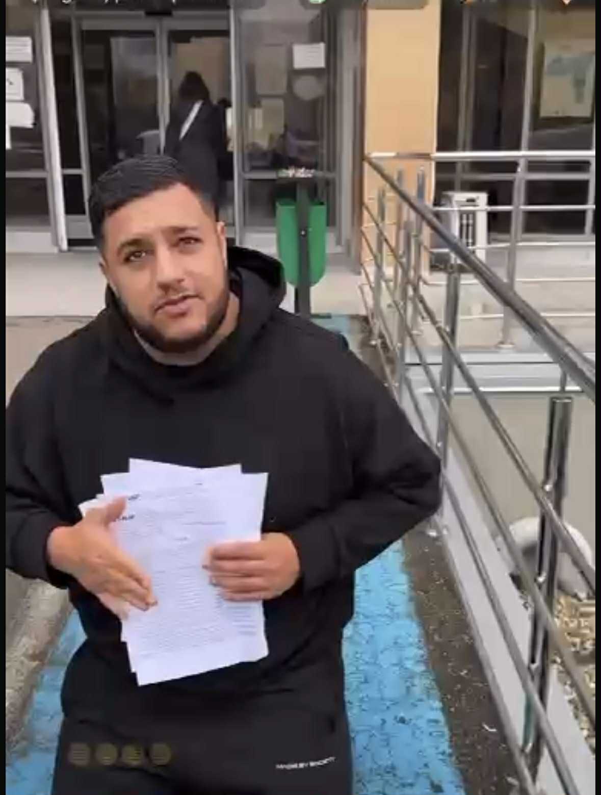 Alin Borcan, în fața sediului ANAF