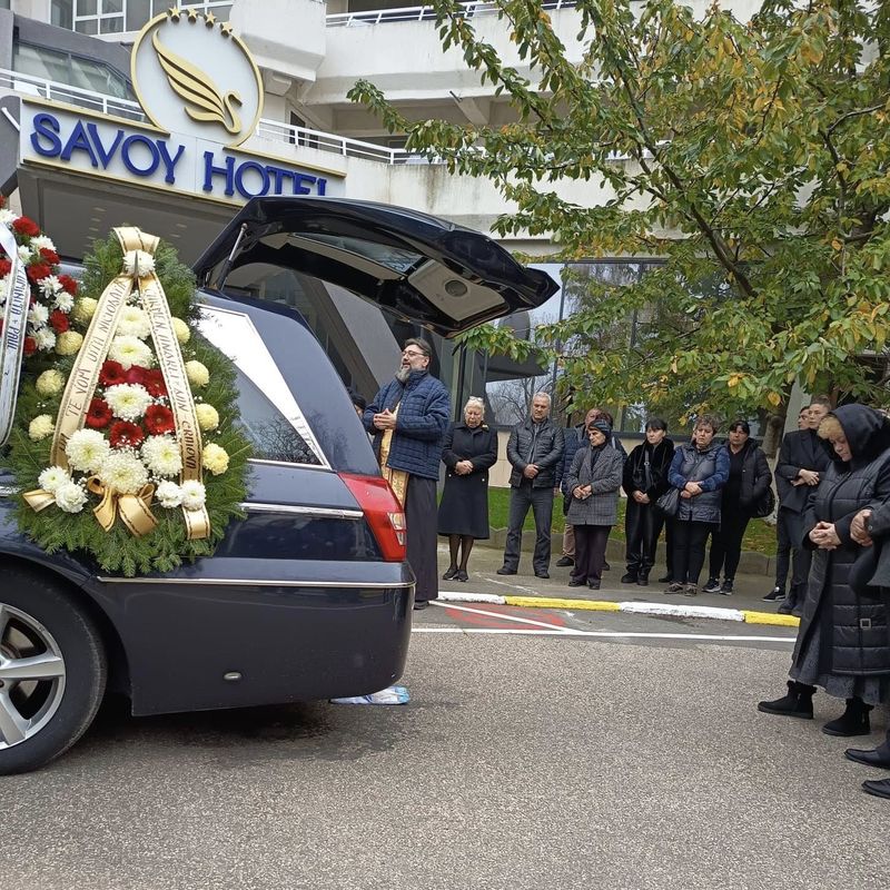 Imagini de la &icirc;nmorm&acirc;ntarea Angelei Zahiu