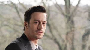 Feyyaz Șerifoğlu, actorul care își transformă energia în artă: "Când oamenii sunt fericiți, munca iese frumoasă”