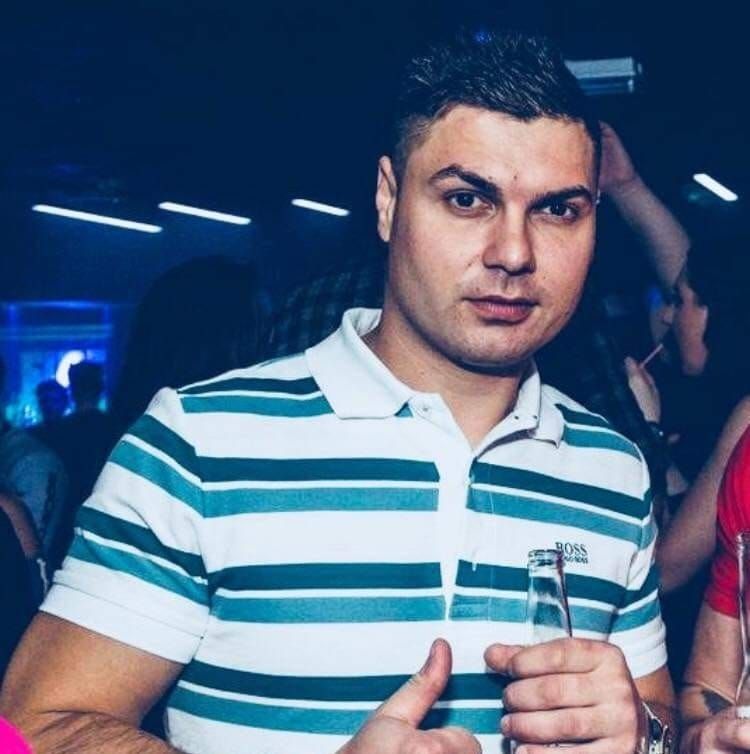 Moartea misterioasă a lui Adrian! Tânărul de 34 de ani s-a stins chiar când se întorcea acasă, din Anglia. Nimeni nu știe ce i s-a întâmplat: „Toți se tem să vorbească”