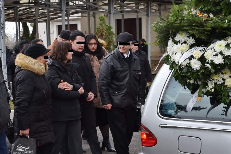 Imagini de la înmormântarea Flaviei Groșan