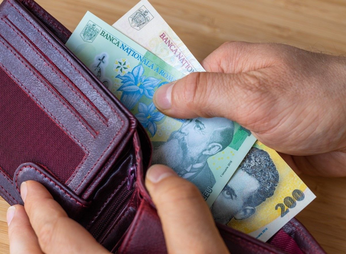 Ce se întâmplă cu salariul minim în 2026?