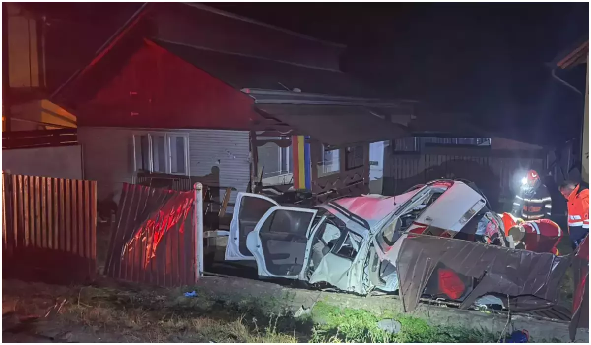 Accident cumplit în Suceava! Un bărbat a murit, după ce mașina lui s-a ciocnit cu o autoutilitară