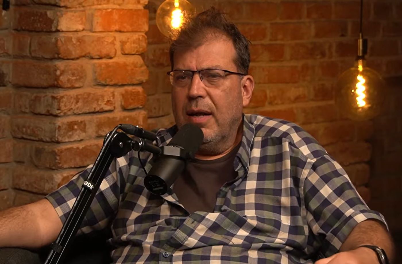 Care ar fi cauza morții lui Adrian Pleșca! Artan, fondatorul formațiilor Timpuri Noi și Partizan, a încetat din viață la 64 de ani