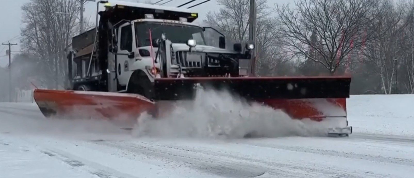 SUA, lovite de o puternică furtună de zăpadă: o persoană și-a pierdut viața, traficul a fost dat peste cap, iar sute de accidente au avut loc
