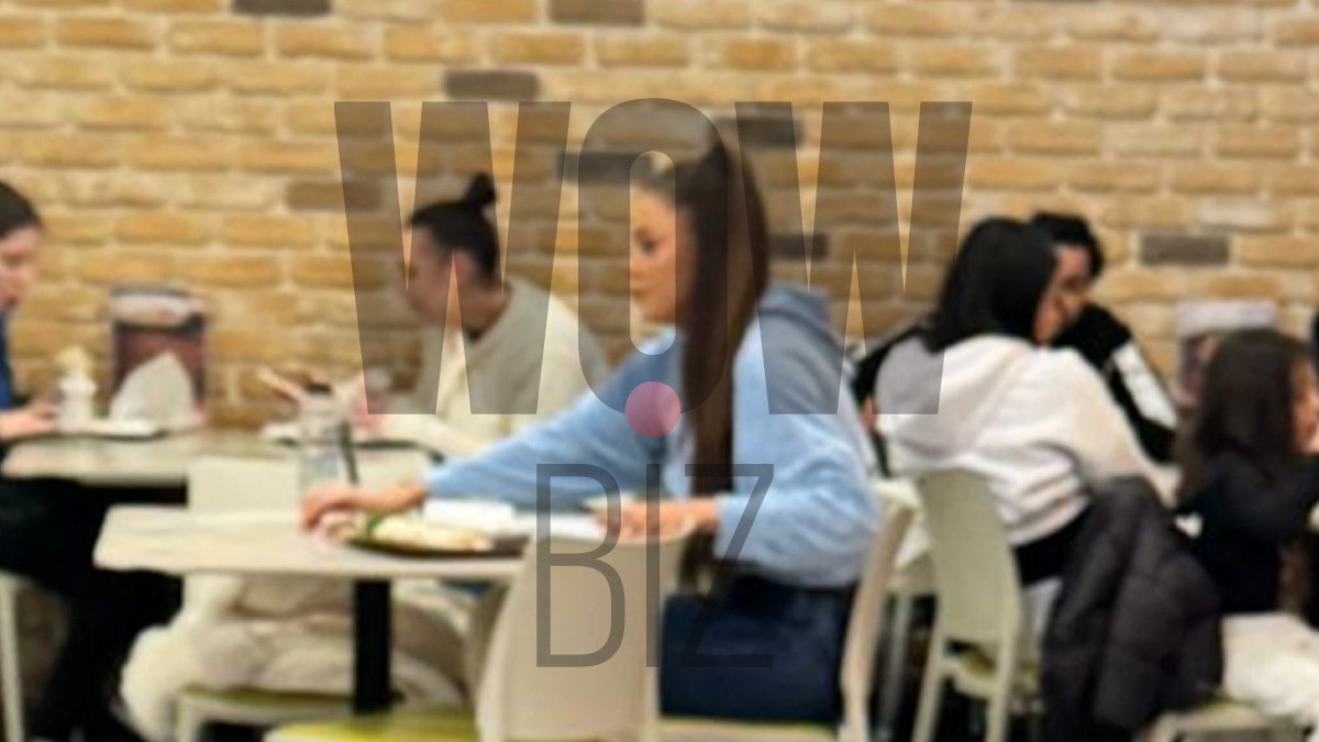 Noapte cu semne de întrebare pentru Roxana Buzoiu: prinsă singură într-un fast food celebru, după miezul nopții. Cu cine era „în doi” pe video, la ore mici? | EXCLUSIV