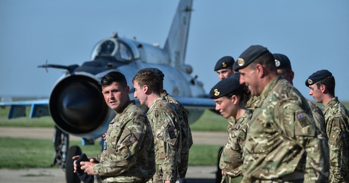 Informație de ultimă oră în contextul războiului din Iran! SUA vrea să trimită avioane de luptă și militari în România