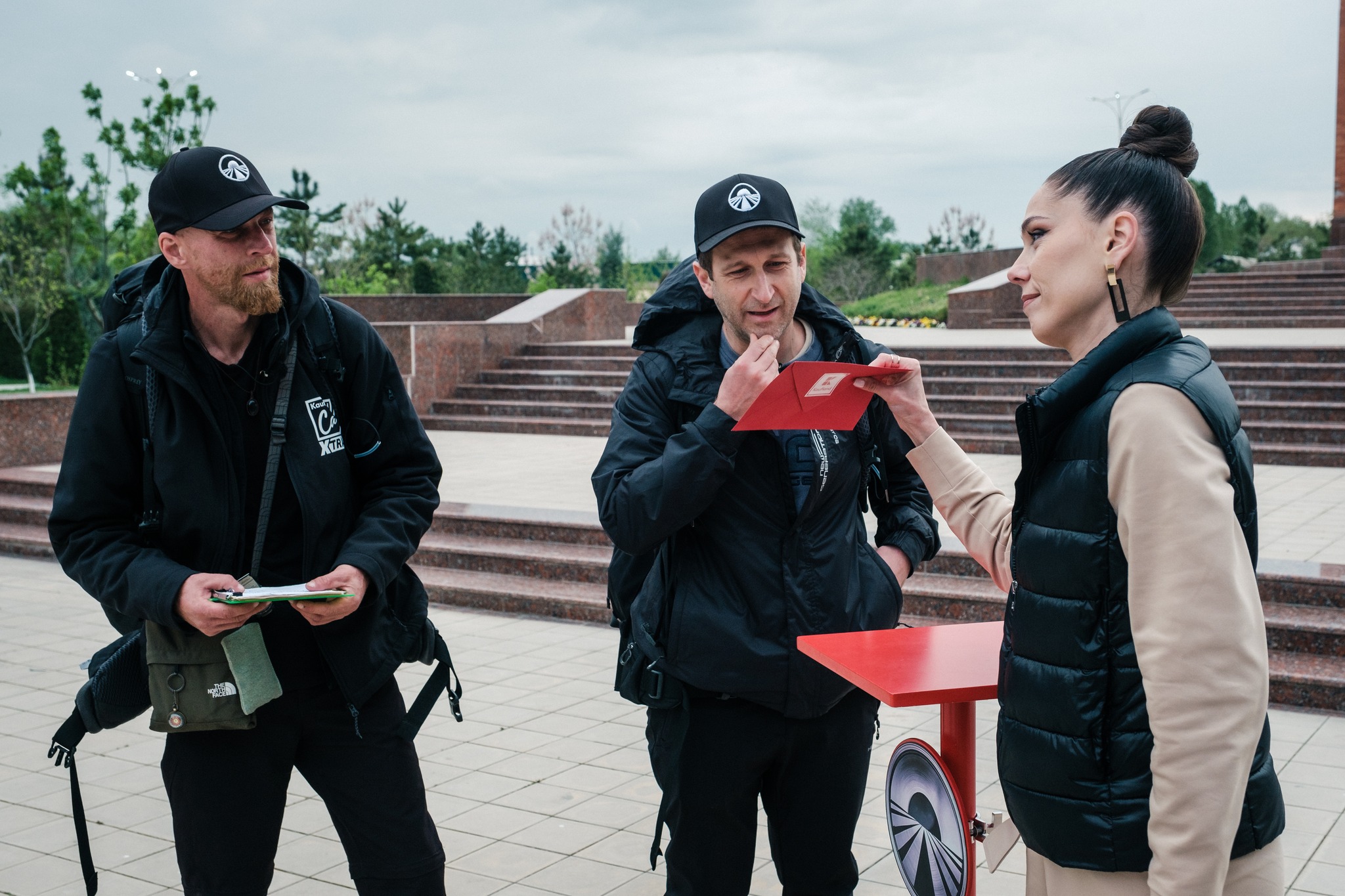 Cine este Eduard Hordilă de la Asia Express 2026: Vârstă, studii, carieră. Concurentul: „Mâncarea o găsim pe drum și cazarea avem tot timpul din lume să o găsim până dimineața”