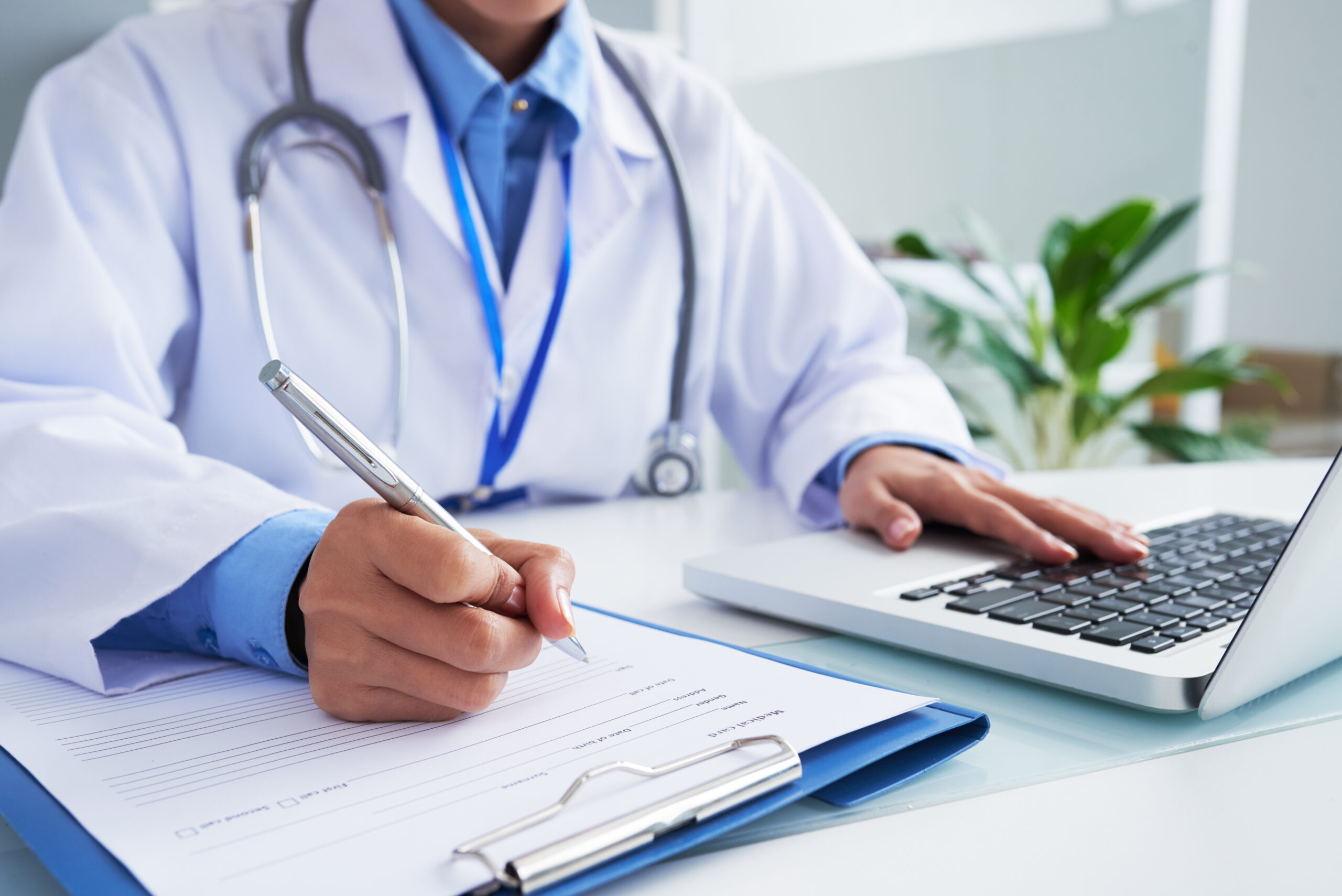Programările la medic se mută online de la 1 septembrie. Cum va funcționa noul sistem al CNAS