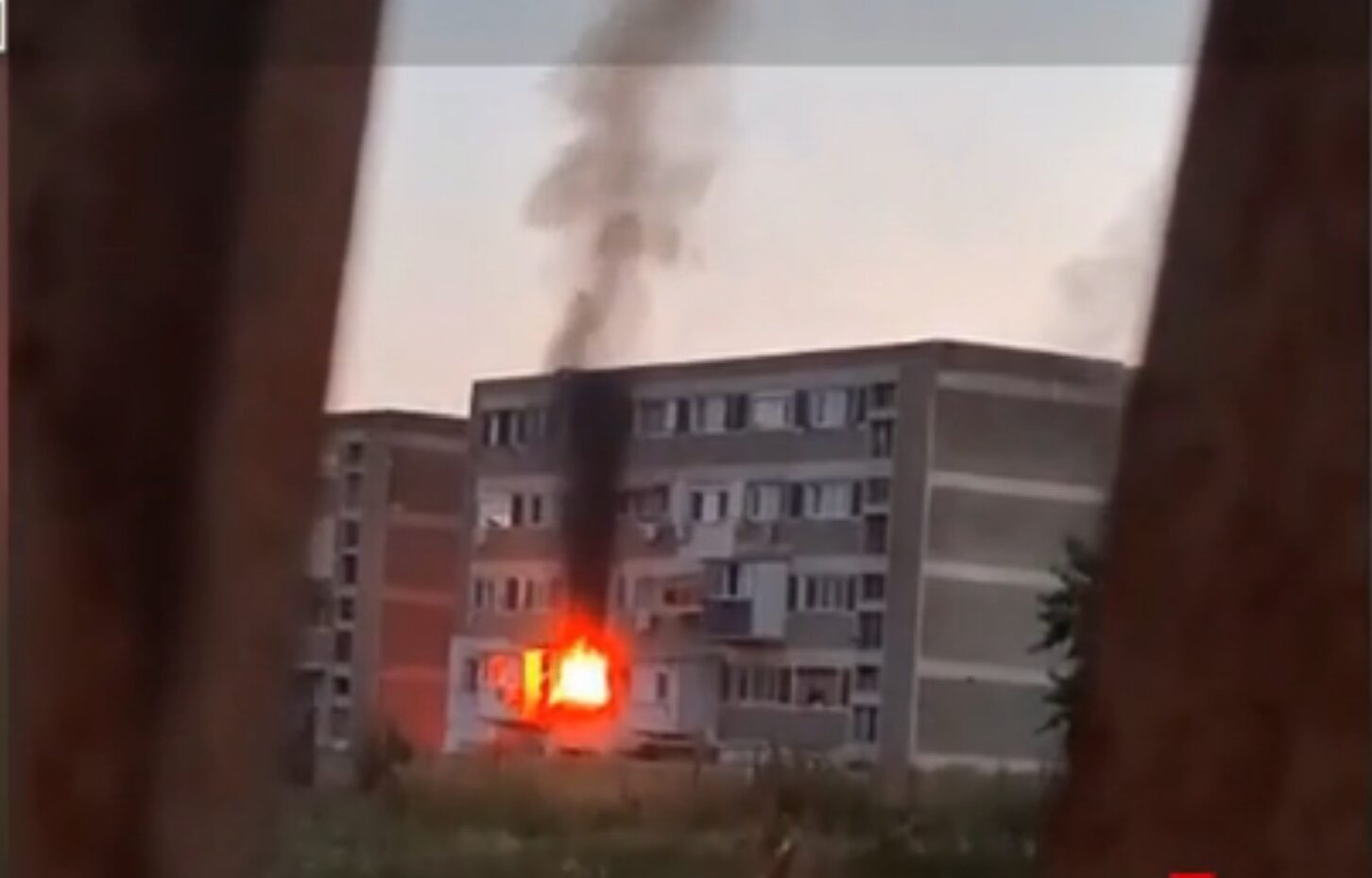 Explozie puternică într-un bloc din Galați. Trei persoane au fost rănite, iar o victimă este în stare gravă