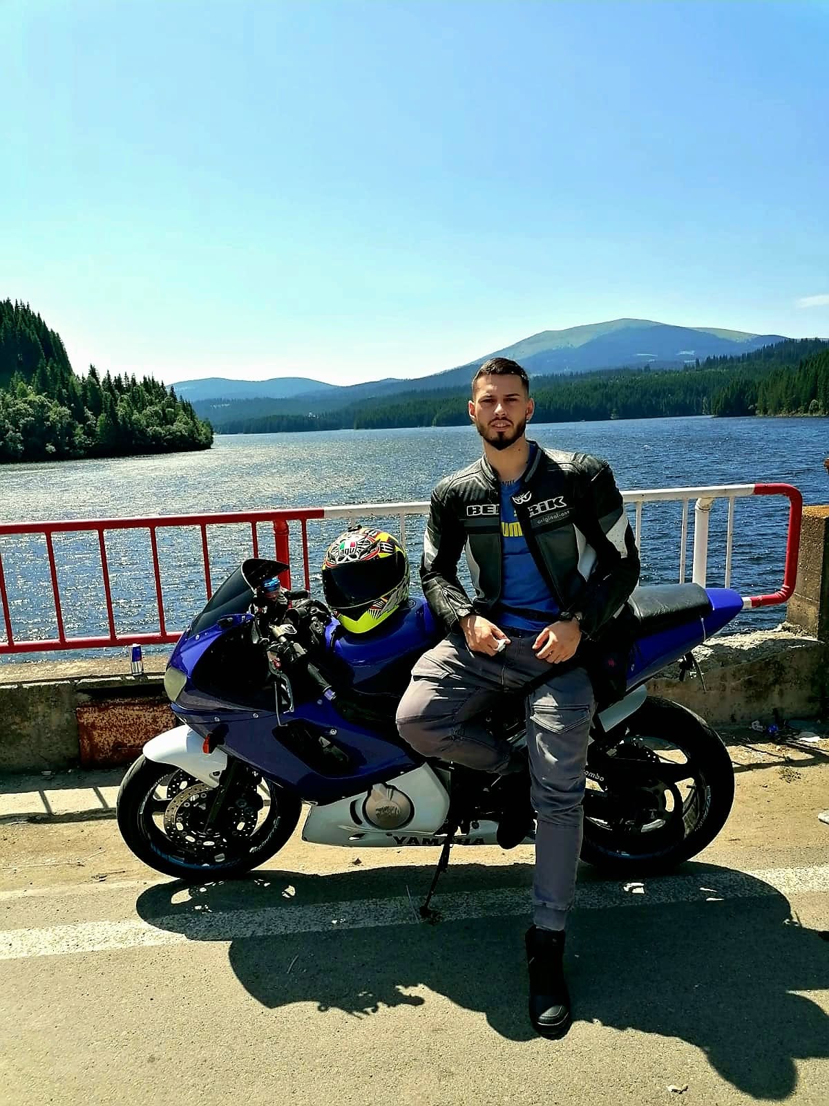 Cine era Denis Morea, fotbalistul de 28 de ani care a murit în accidentul de motocicletă de pe Transalpina