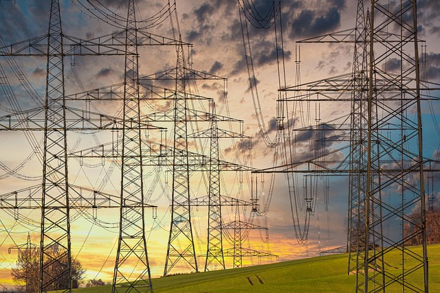 Energia electrică s-ar putea scumpi cu 14% de la anul