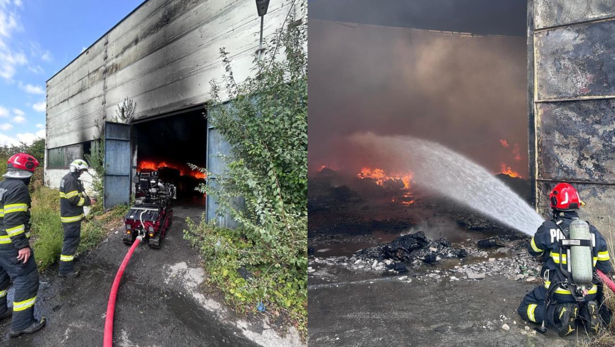 Incendiu puternic în Mureș! O hală de reciclare a deșeurilor plastice a fost cuprinsă de flăcări