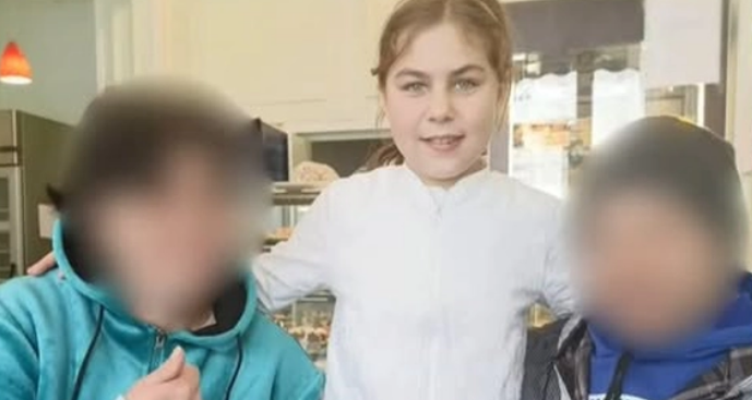 Părinții biologici ai Marinei au aflat de la televizor că fiica lor de 10 ani a murit lovită de mașină. Fetița se afla în plasament de 2 ani