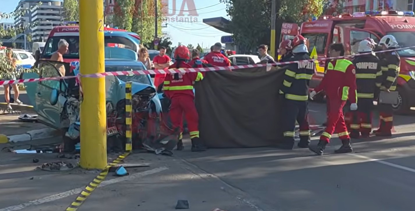 Accident mortal în Mamaia! Un bărbat a murit după ce s-a izbit cu mașina de un stâlp