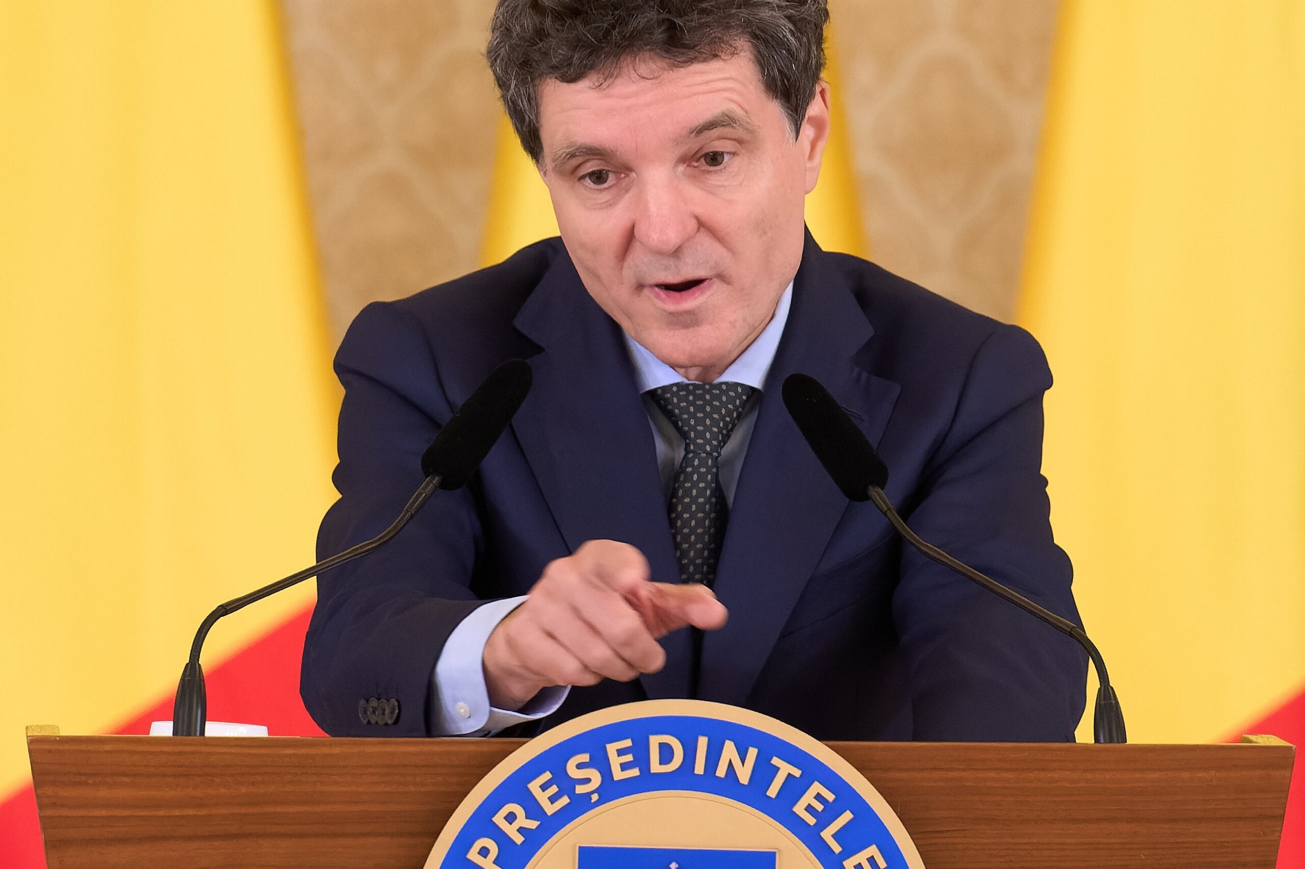 Nicușor Dan respinge scenariul alegerilor anticipate. Îl vrea pe Siegfried Mureșan premier: „O soluție care să ducă țara înainte”