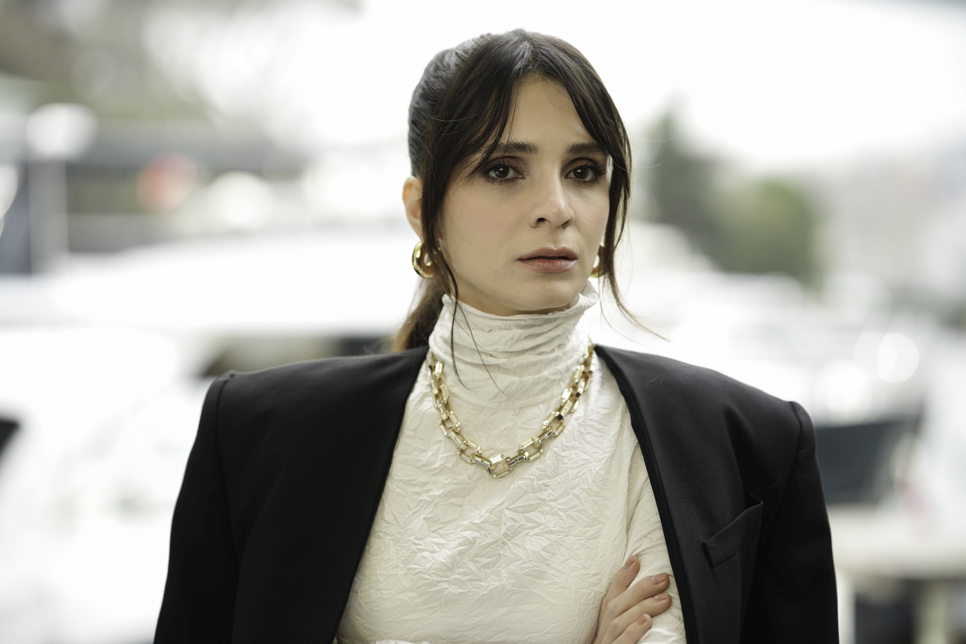 Meriç Aral, în „Inimă de mamă”, la Kanal D, în rolul lui Irmak: „Irmak a fost manipulată la o vârstă fragedă și a confundat această manipulare cu iubirea”