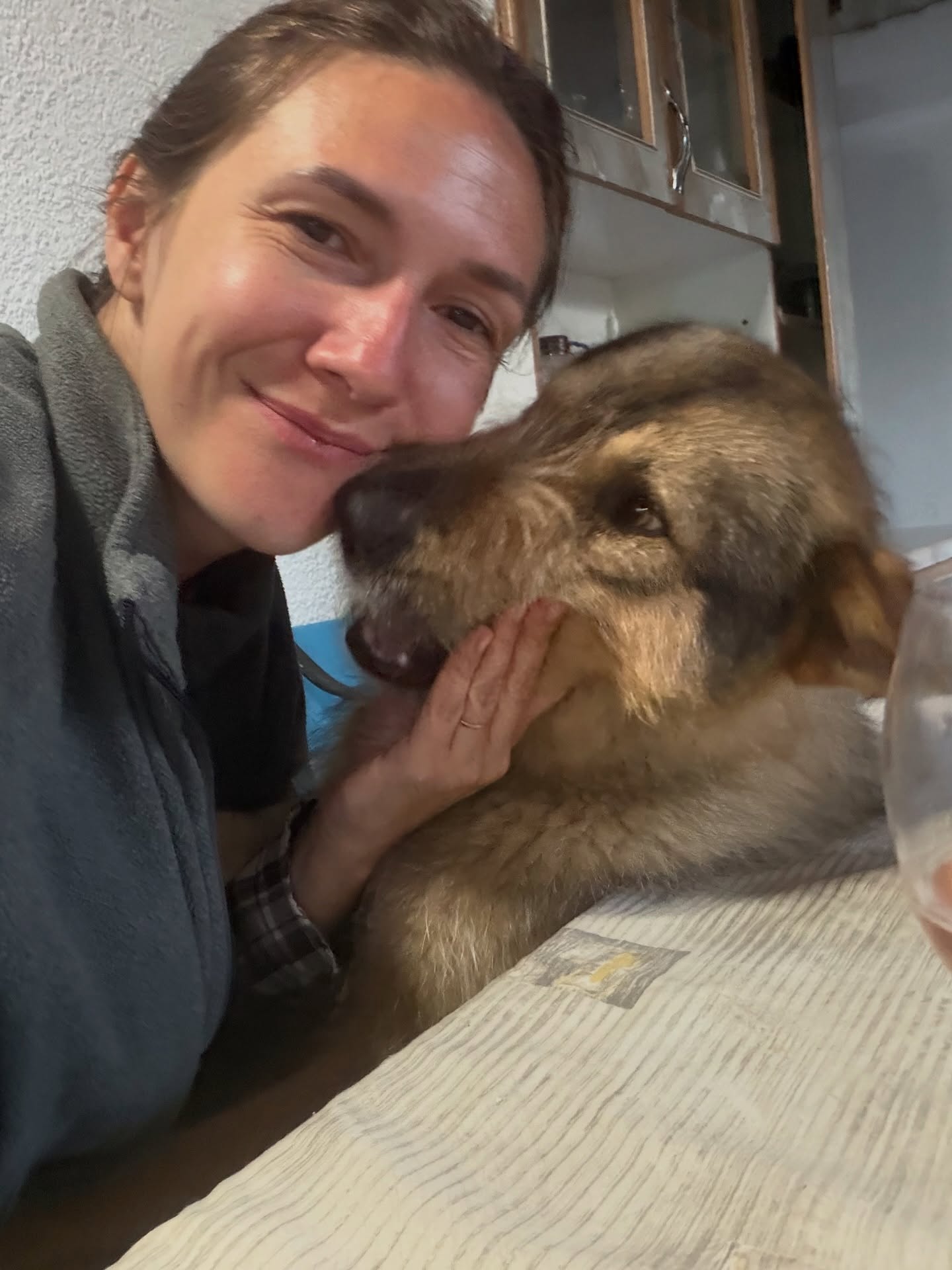 Adela Popescu cere ajutorul oamenilor. Apelul făcut de vedetă: „Dacă îl vedeți pe undeva…”
