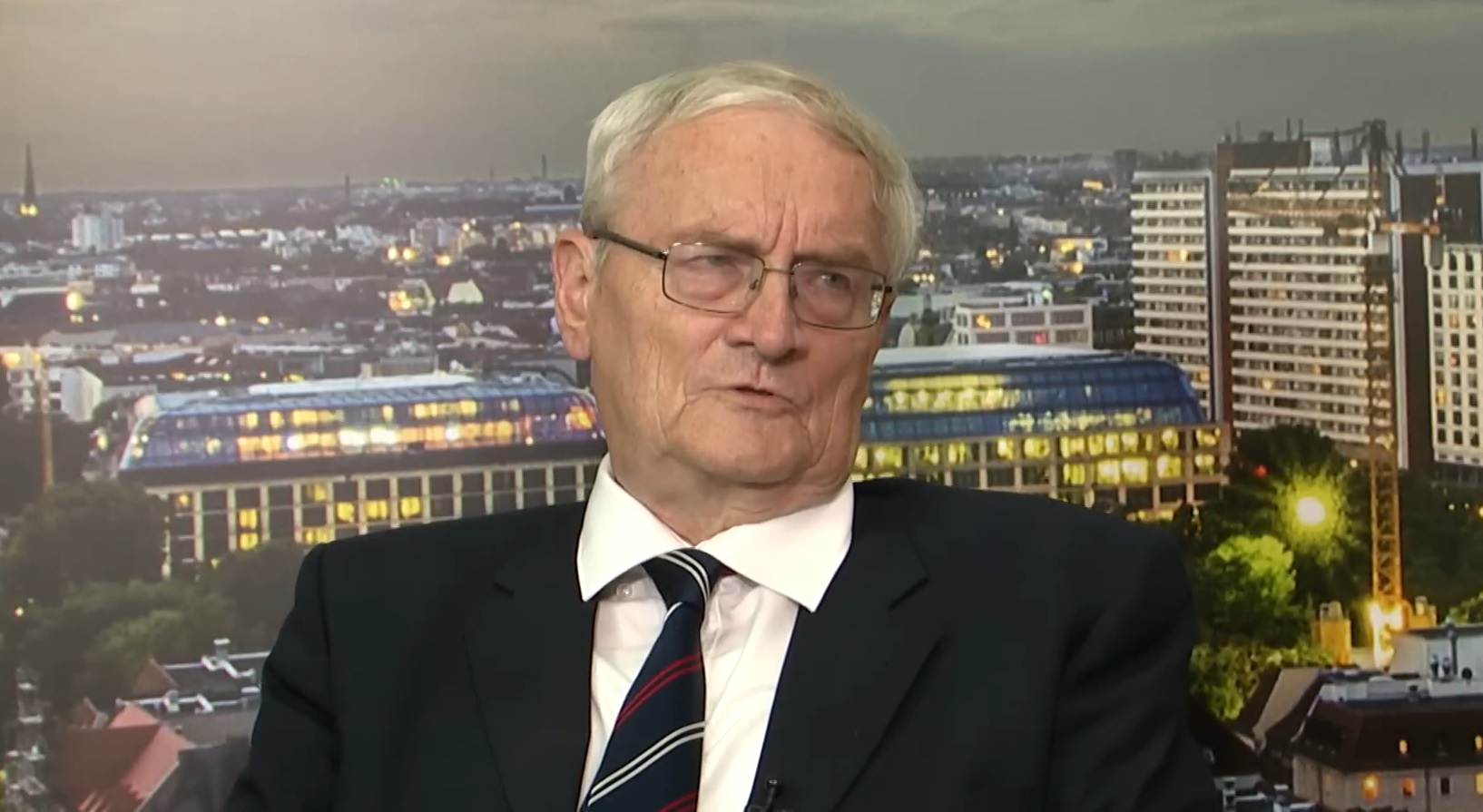 August Hanning, fostul șef al serviciilor secrete germane, arestat! Este acuzat de trădare și spionaj