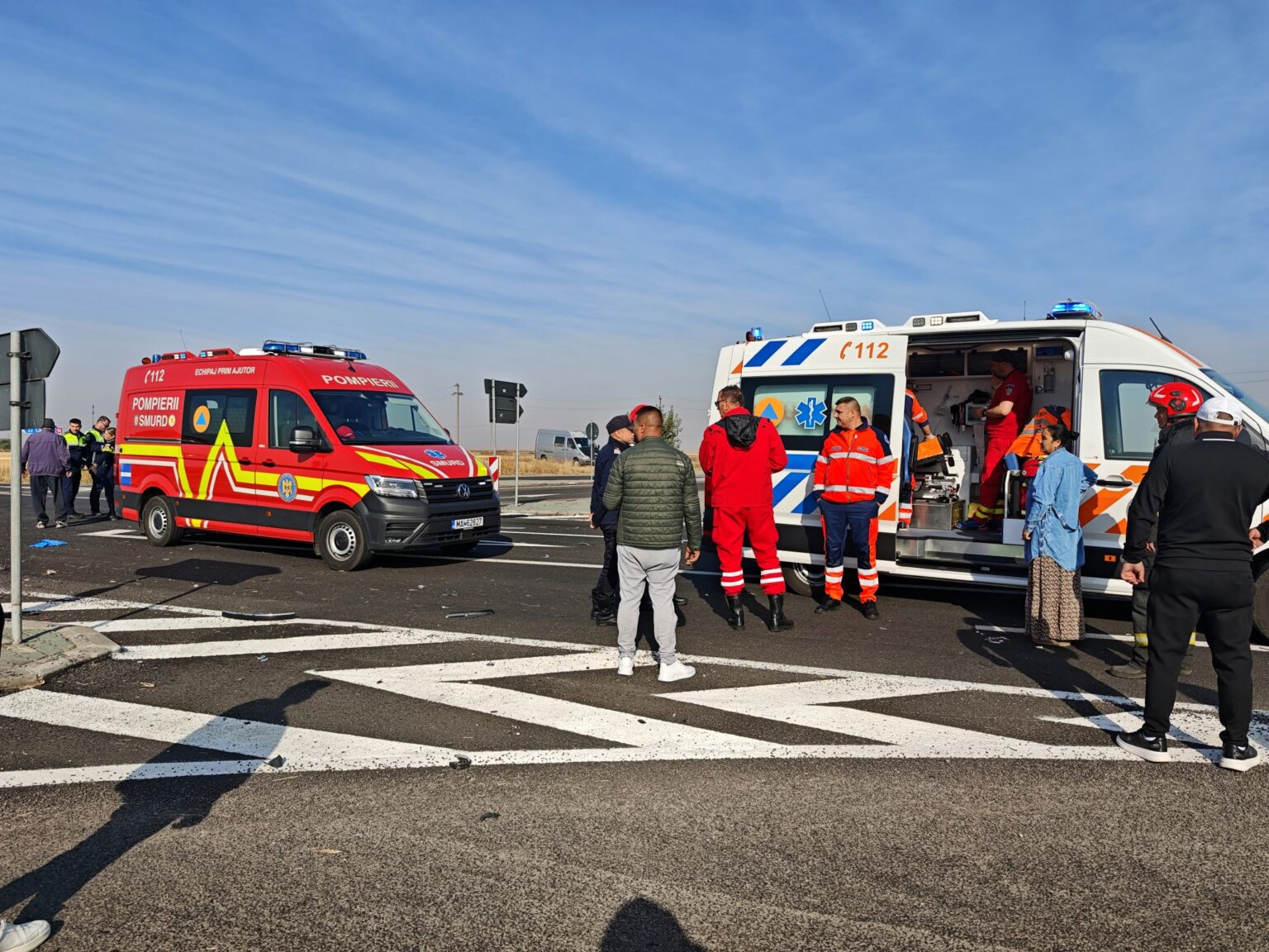 Accident în Dolj, cu un copil de 2 luni și un tânăr răniți. Un șofer de 81 de ani nu ar fi acordat prioritate