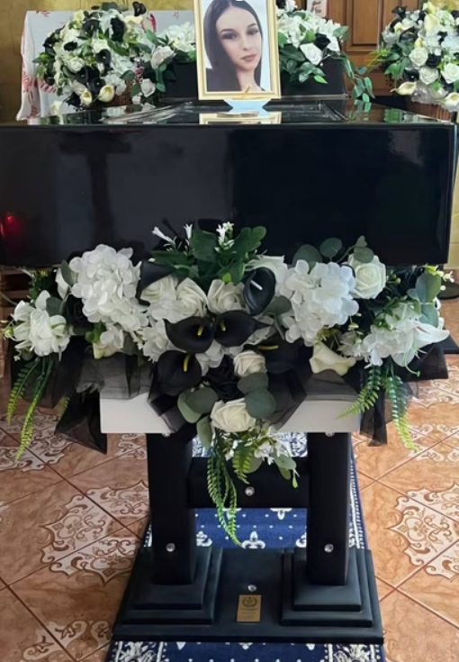 Cine este Maria Roxana, tânăra de 18 ani care și-a pierdut viața în tragedia din Vâlcea. Familia se pregătește de înmormântare 2 victima accident Valcea sursa Cancan 1