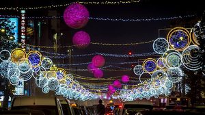 S-au aprins luminitele in Bucuresti! Uite cate milioane de beculete vor lumina strazile Foto: facebook.com