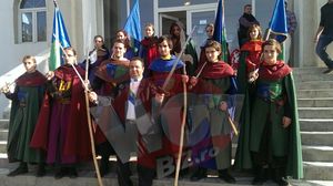 Regele Dorin Cioaba, alaturi de Garda Regala