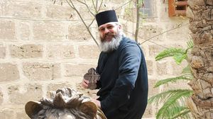 Parintele Calistrat slujeste la Manastirea Vladiceni