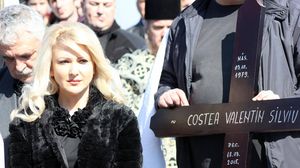 Diana Maris Costea este prezentatoare la TV Arad si era casatorita cu Valentin Costea, patronul unui atelier de tuning auto