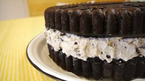 Iubesti dulciurile? Uite cum sa faci un tort Oreo URIAS novalue
