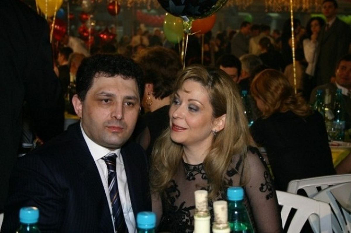 Exclusiv Charlotte Fosta Iubita A Lui Marian Vanghelie Vrea Sa Si Deschida Coafor Femeia S A Iubit Cu Fostul Primar Timp De 27 De Ani Si E Mama Primului Copil Al Acestuia Wowbiz