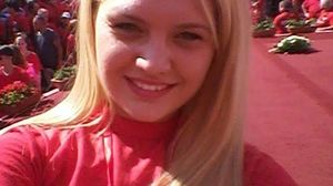 FOTO! Elena Udrea e istorie! Blonda de la UNPR are 20 de ani si face deja senzatie pe holurile Parlamentului! Cum arata vicepresedinta studentilor din partidul lui Gabriel Oprea novalue