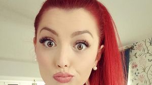 Genial! Uite ce brad isi doreste Elena Gheorghe de Craciun! Trebuie sa il vezi pentru ca e simpatic foc! novalue