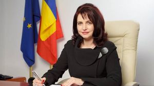 Drama Crinutei Dumitrean, fosta sefa ANRP, insarcinata in sapte luni, aflata in arest! A mai pierdut o sarcina, cand era in inchisoare! Sufera de aceeasi boala ca si o cunoscuta prezentatoare TV Crinuta Dumitrean este insarcinata in sapte luni