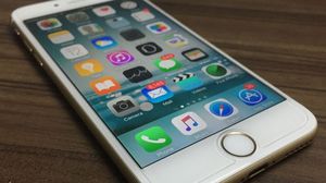 Ai iPhone, atunci trebuie sa vezi asta! Ai folosit vreodata aplicatiile preinstalate gen Stocks, Wallet sau Tips? Uite cum poti scapa de ele! Metoda e geniala! novalue