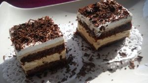 Prajitura cu nuci si crema de cafea! Rapida, ieftina si delicioasa