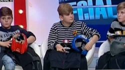 Pustii care viseaza sa fie campioni la box au avut parte de surpriza vietii lor! Uite ce cadouri au primit si cu cine s-au luptat in ring!