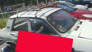 Si-a parcat Dacia aici, dar a "uitat" sa o mai mute din loc! Uite cum a gasit-o in parcare! E normal asa ceva? novalue