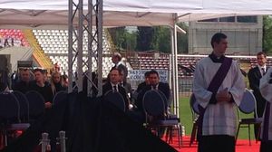 Mircea Rednic (in medalion) a suferit enorm dupa moartea lui Ekeng