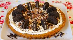 Tarta cu biscuiti si crema pufoasa! Reteta perfecta de weekend!