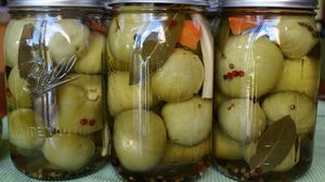 Cea mai simpla reteta de gogonele murate! Vei incerca si tu reteta asta! novalue