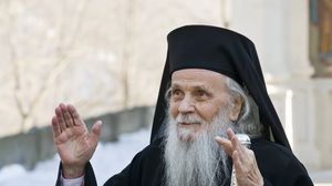 Incredibilele povestiri ale parintelui Justinian Chira, arhiepiscopul Maramuresului, decedat la 95 de ani! Cum a inviat din morti un tanar de 22 de ani! Parintele Justinian Chira a murit duminica trecuta la varsta de 95 de ani