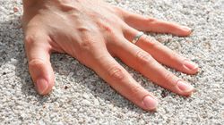 Nu ai lunula pe unghii? Mergi urgent la medic! Uite ce ti se poate intampla!