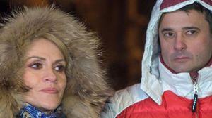 Primarul sectorului 5 a iesit la dat zapada intr-o geaca de... 2.000 de euro! Daniel Florea a insotit-o in tot orasul pe primarita Gabriela Firea